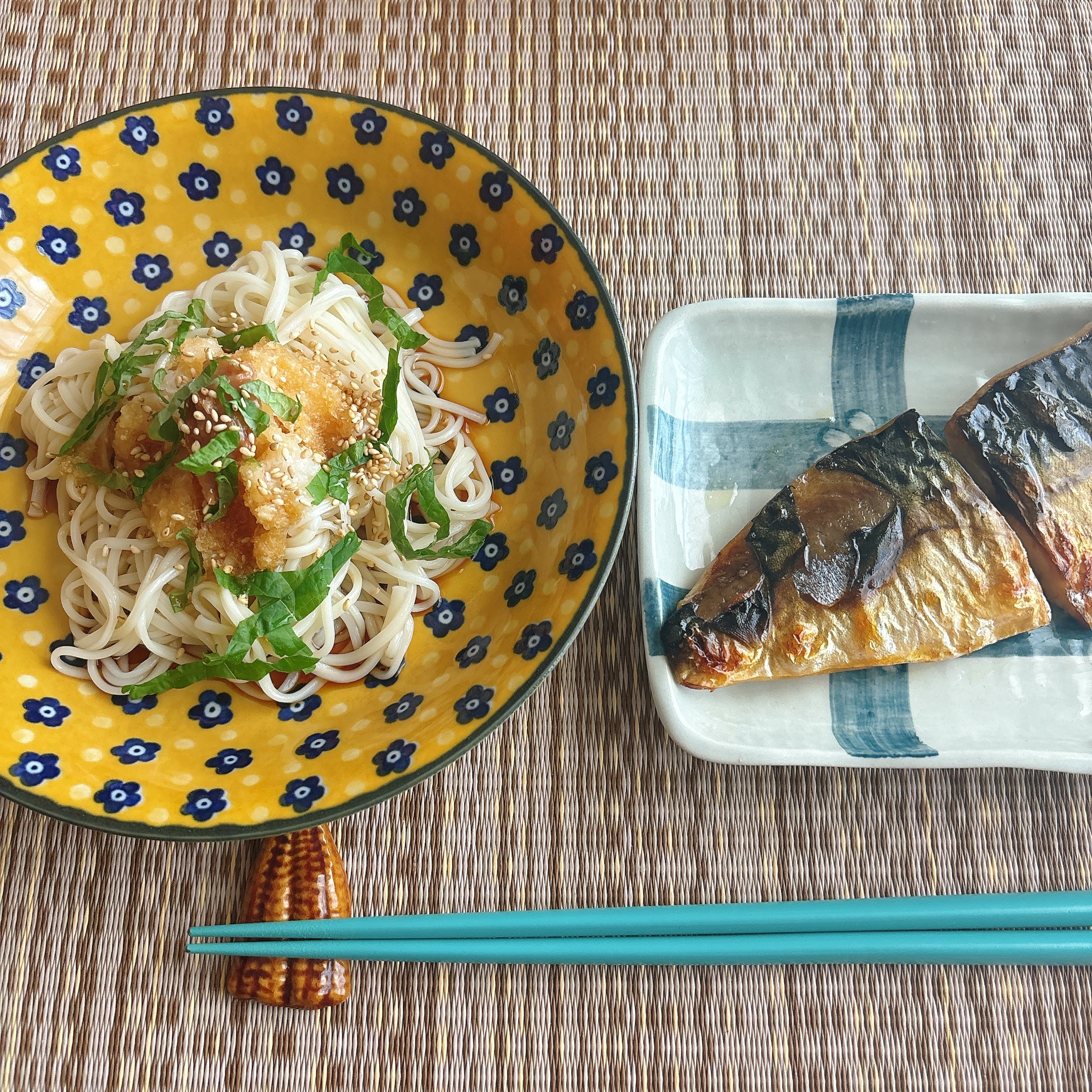梅おろしうどん、サバの塩焼きの妊活中の昼ごはん献立
