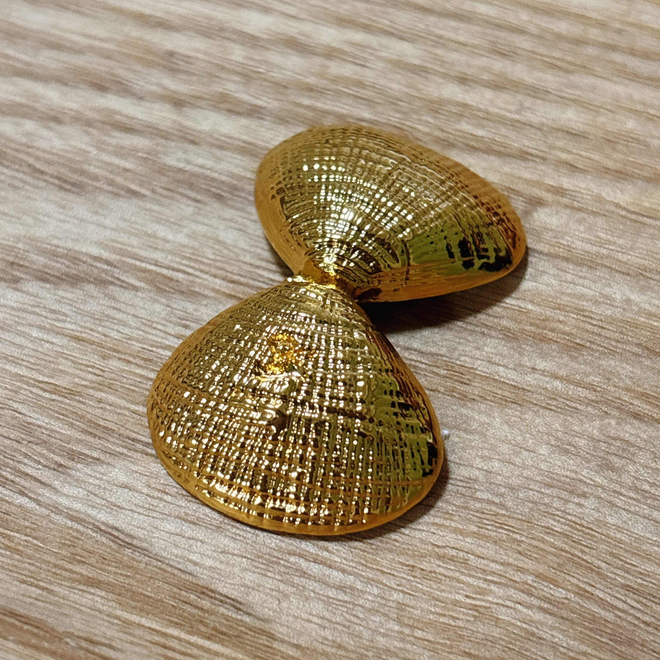 金のはまぐりの箸置き