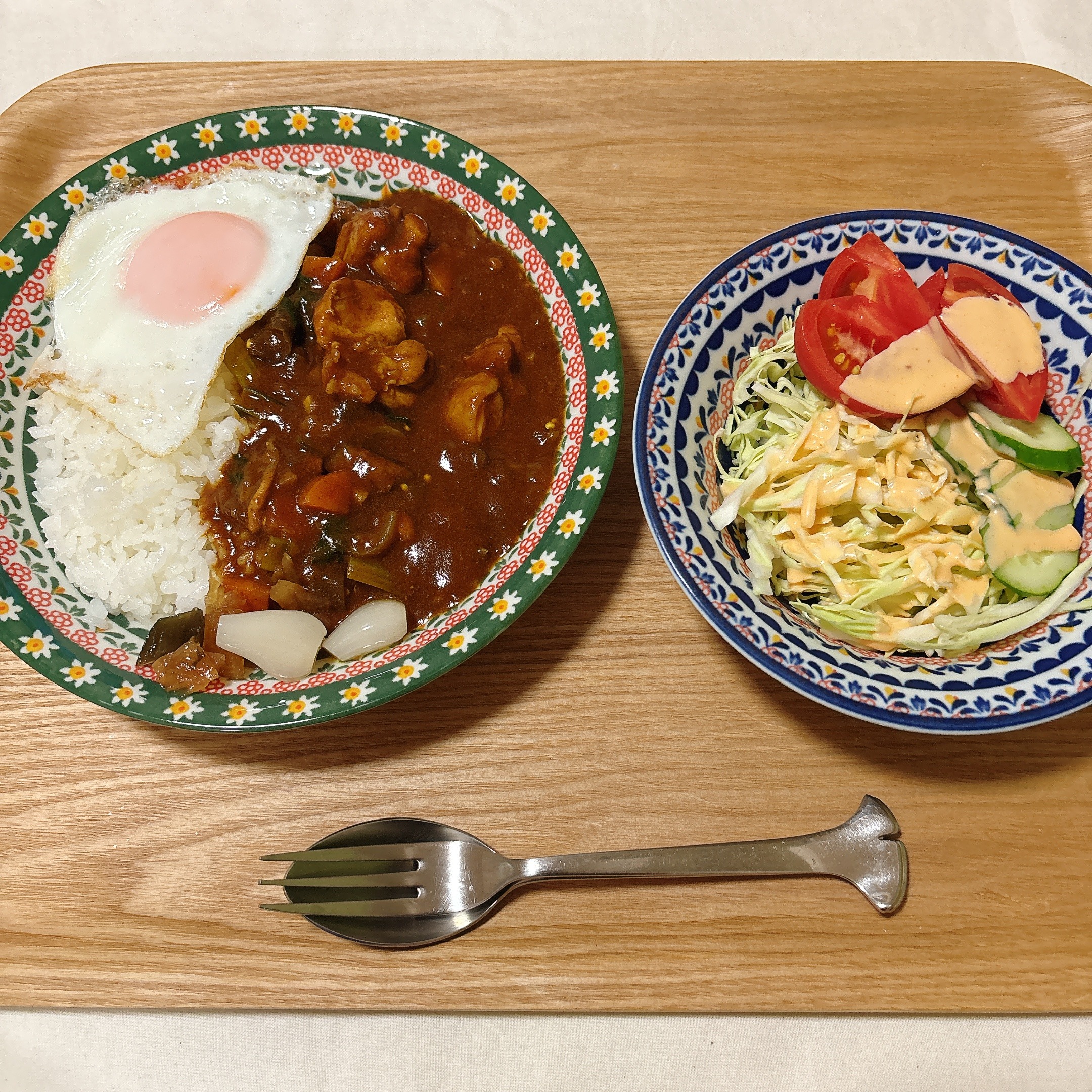 チキンカレー、サラダの妊活中の夜ごはん献立